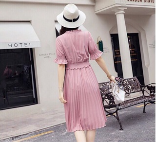 Đầm xoè lụa xếp ly bo eo xinh xắn