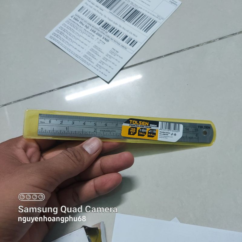 Thước lá thép không gỉ tolsen có chuyển đổi từ hệ Inch sang hệ Mét khắc chìm sắc nét