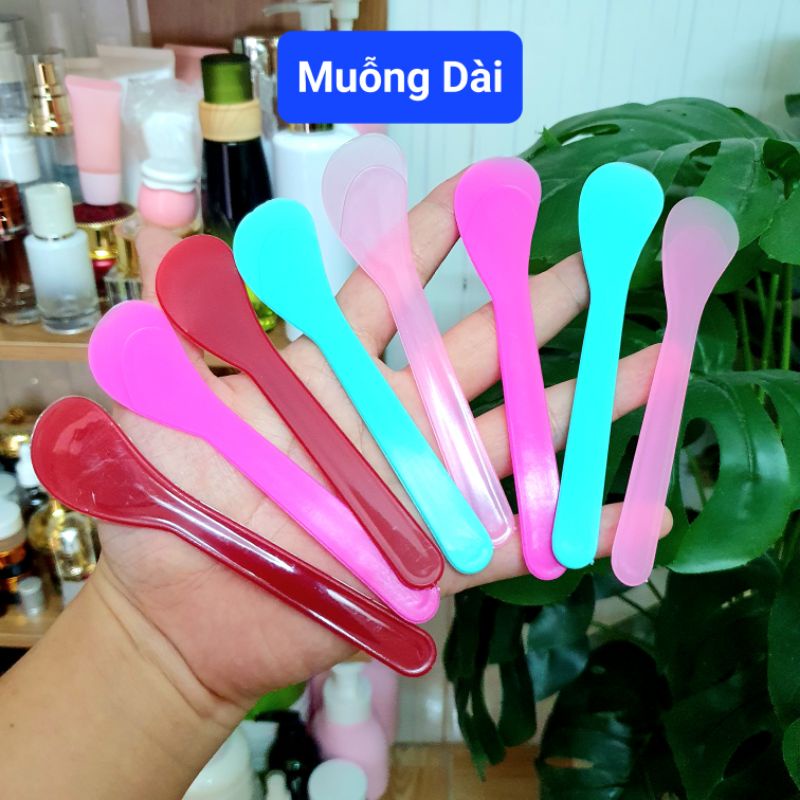 Muỗng múc kem  body xinh xắn, nhiều màu