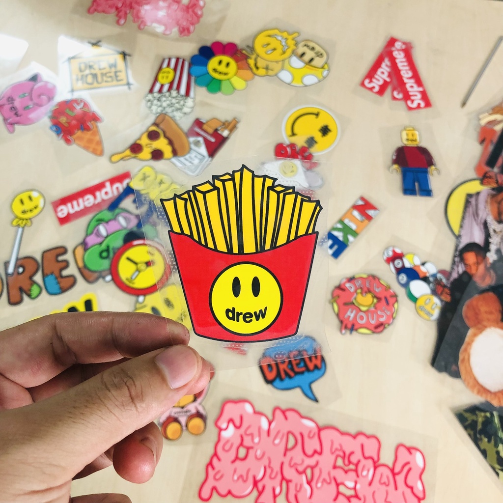 Hình ủi áo thun - ủi áo sơ mi tại nhà Mẫu đi Cinema