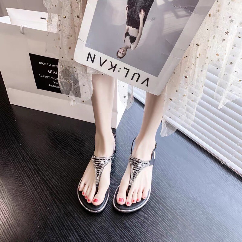 SANDAL NHỰA ĐÍNH ĐÁ SANG CHẢNH