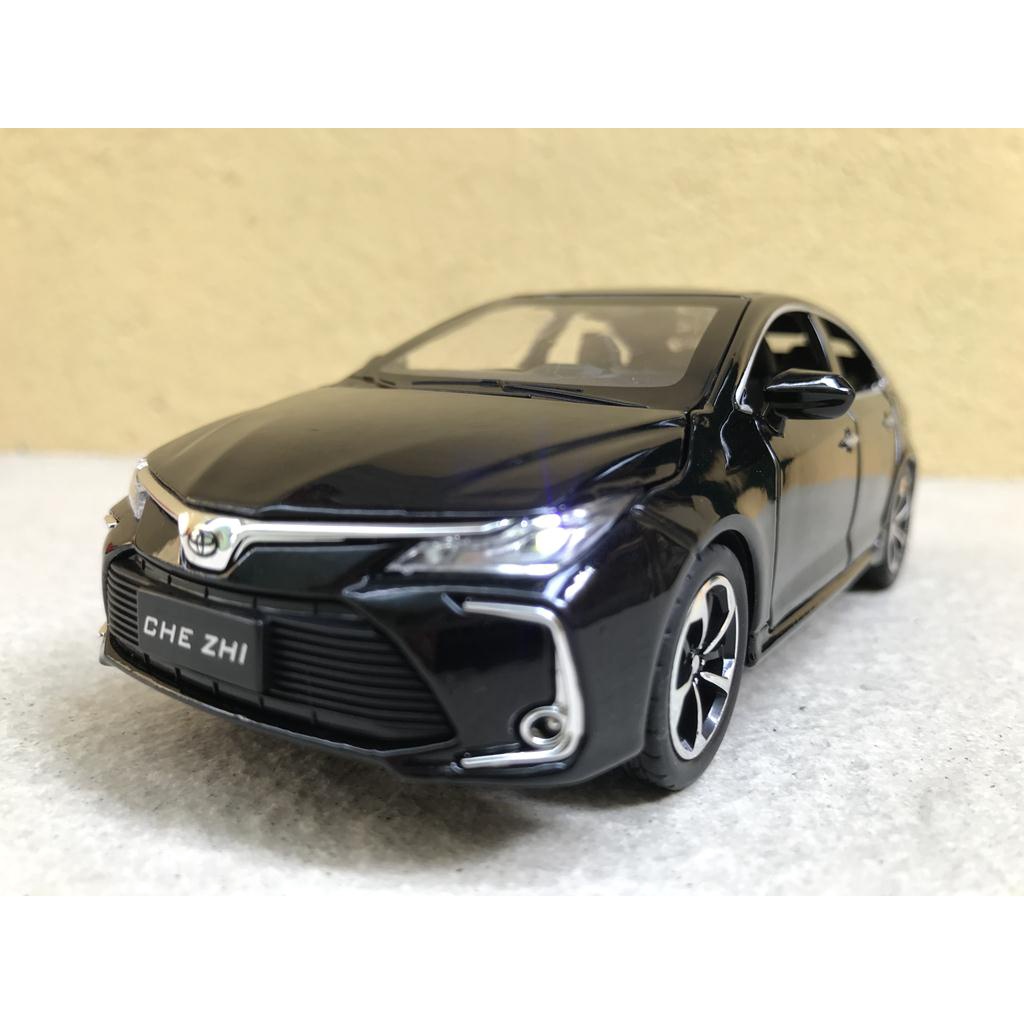 Mô hình xe ô tô TOYOTA Corolla 2021 - 1:32