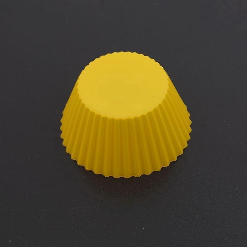 Set 12 khuôn silicone làm bánh cupcake tiện dụng