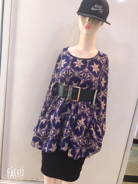 Áo baby - doll dáng xoè tay dài họa tiết