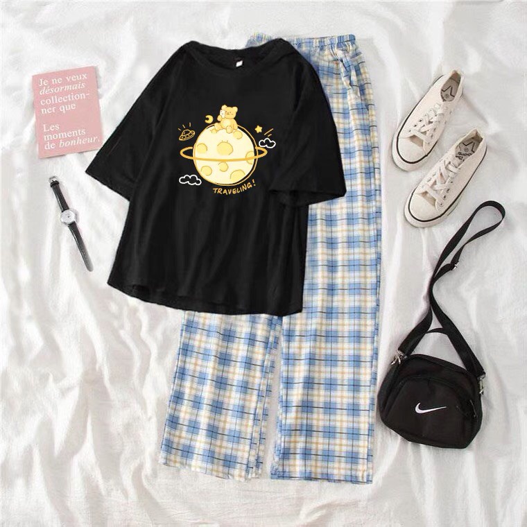 Sét Áo Gấu travel + quần kẻ xanh, Áo thun from rộng, Chất đẹp không xù, quần suông ống rộng, Sét bộ mặc ở nhà - MODY