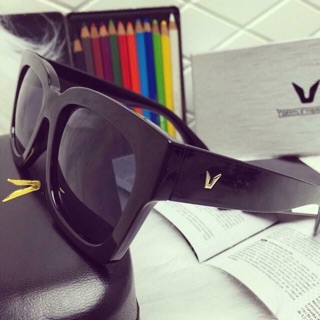 [Xả hàng] Kính đen V  Sơn Tùng.