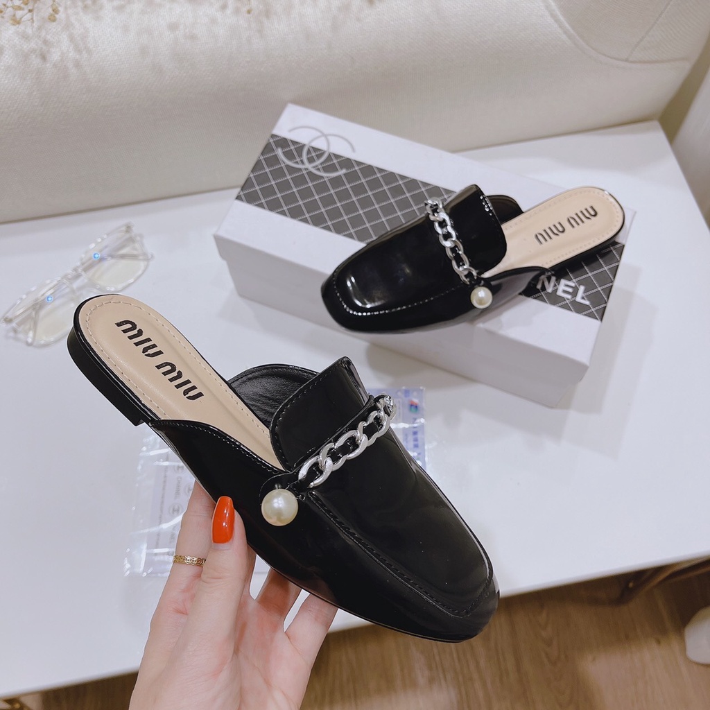 Dép sục nữ mũi vuông phối dây xích hottrend