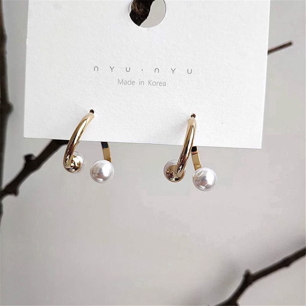 Hoa tai dạng vòng phong cách Hàn Quốc sành điệu