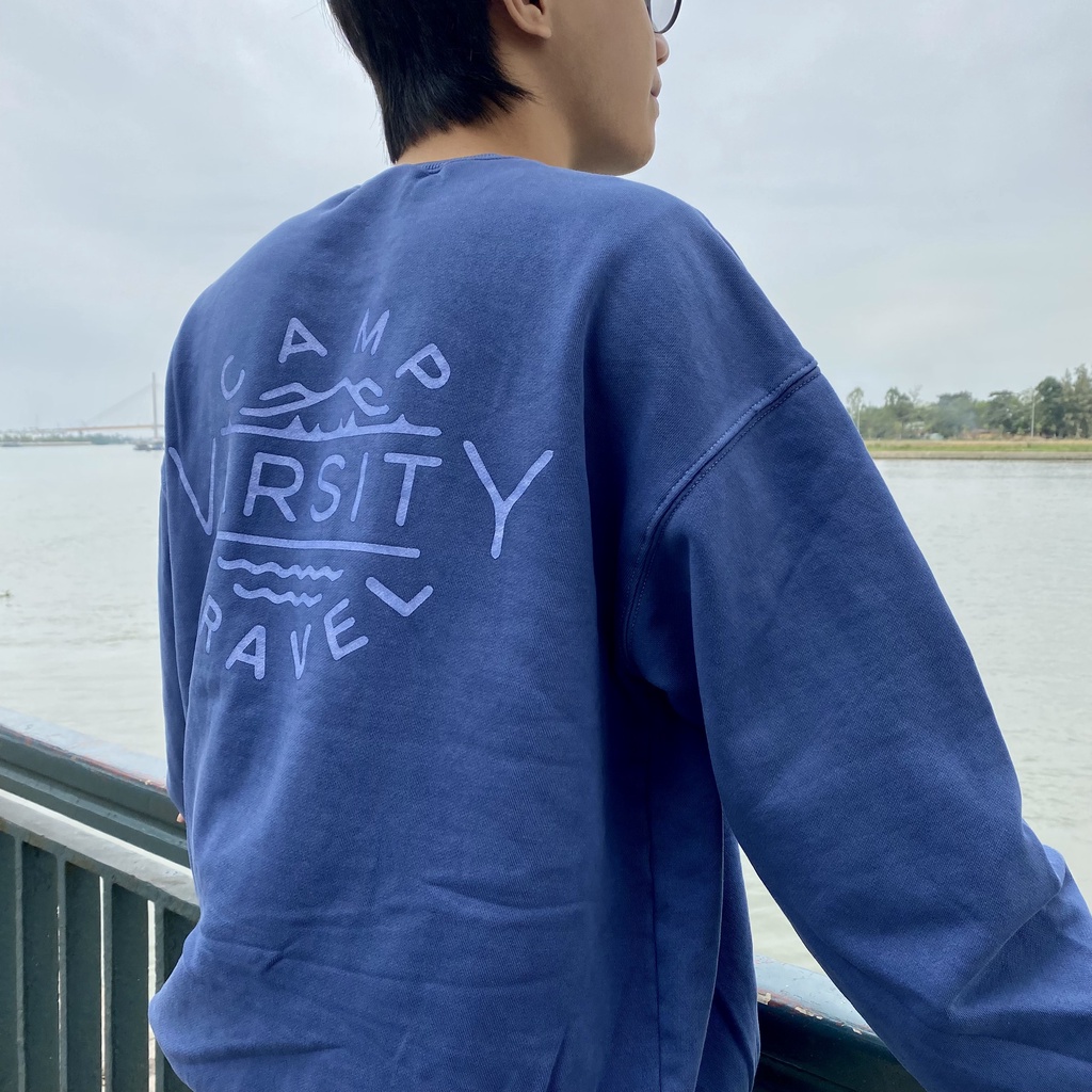 [Mã 12FASHIONSALE1 giảm 10K đơn 50K] Áo Sweater Travel Varsity chính hãng