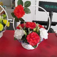 Giỏ  hoa đá pha lê