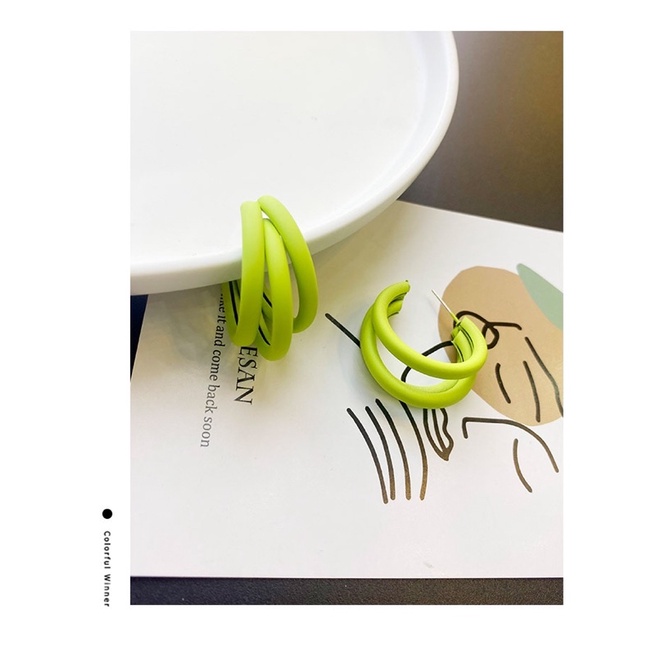 bông tai 3 cạnh nhiều màu sắc , khuyên tai cá tính full colour phong cách hàn quốc