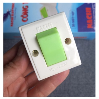Công tắc điện bấm bật bóng đèn Nachi C1