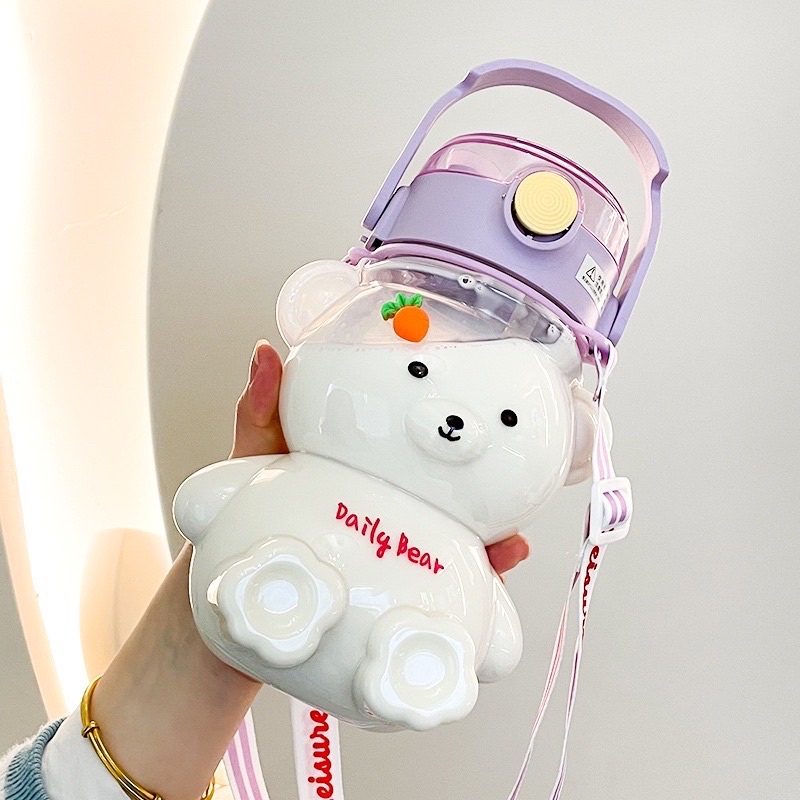 BÌNH NƯỚC HÌNH GẤU 1300ml CỰC CUTE TIỆN LỢI CÓ DÂY ĐEO VÀ KÈM STIC NGỘ NGHĨNH