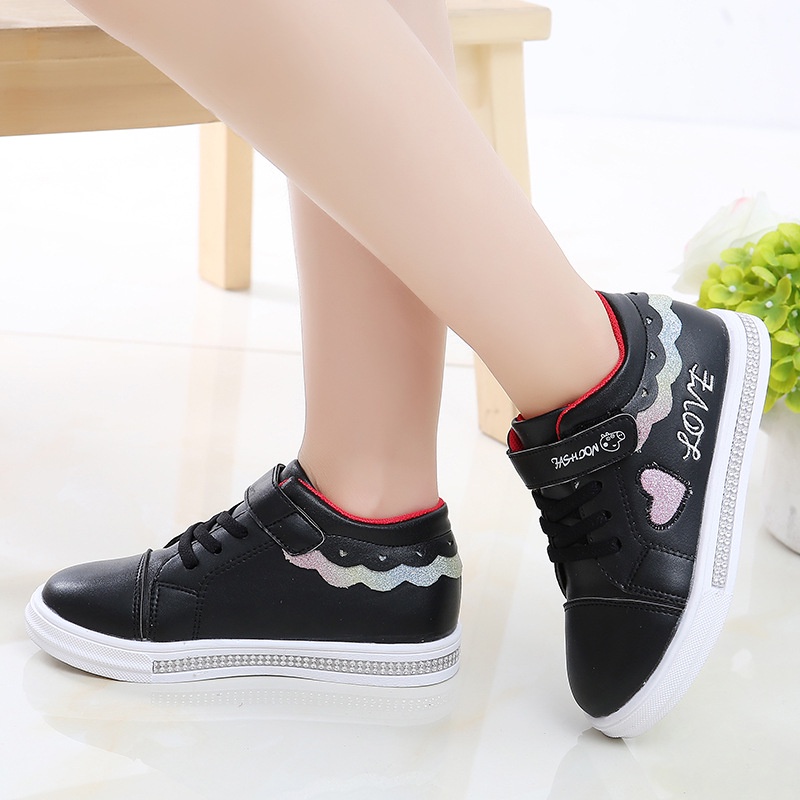 Giày bé gái kiểu dáng thể thao họa tiết trái tim chữ cổ phối viền dễ thương Giày trẻ em đẹp size 27-37 cho bé 3-15 tuổi