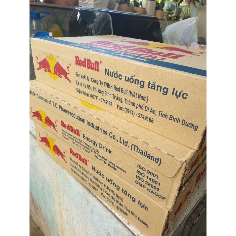 Lon nước tăng lực Red Bull chính hãng 250ml