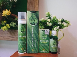 Tinh dầu ngải cứu VITOPHAR 100ml