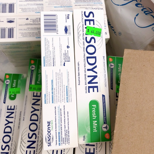 Kem đánh răng sensodyne fresh mint 100g