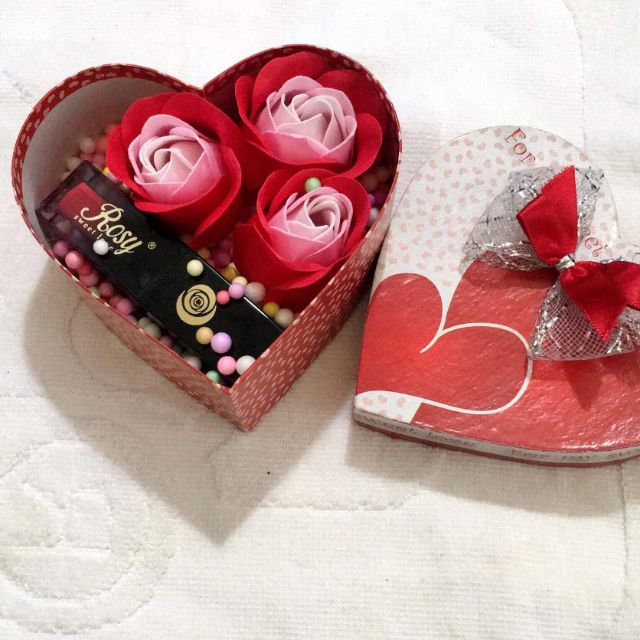 Hộp quà son Rosy