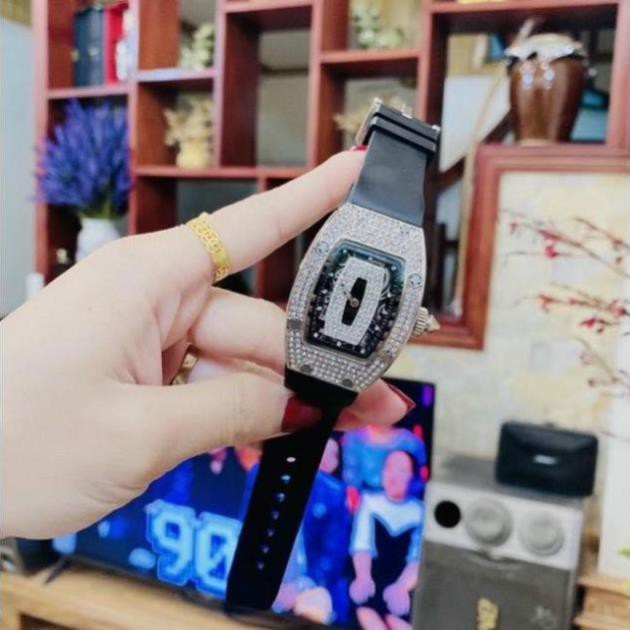 Đồng hồ nữ Richard mille dây silicon full đá sang trọng, hàng full box thẻ bảo hành 12 tháng.