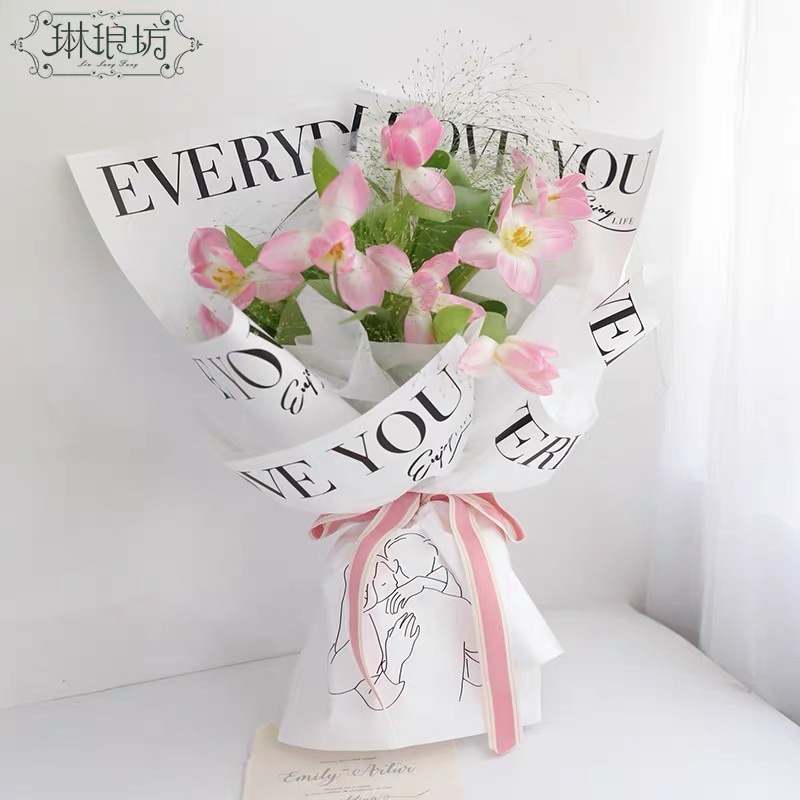 Giấy gói hoa cao cấp trơn có viền nhiều mẫu kích thước 58cm*58cm