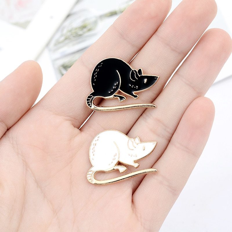 Ghim cài áo tráng men QIHE JEWELRY hình chuột màu trắng/ đen đáng yêu