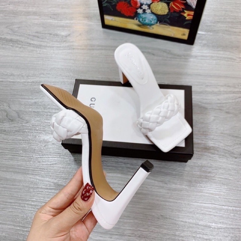 Guốc tết quai da lì 9 phân