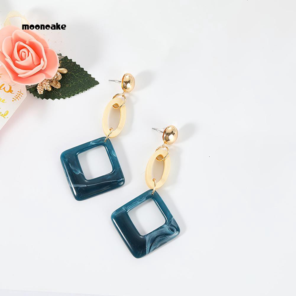 Hoa tai dáng dài thời trang dành cho nữ