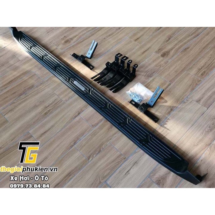 Bậc, Bệ bước chân Toyota Innova 2016-2021 - mẫu đúc mặt đen