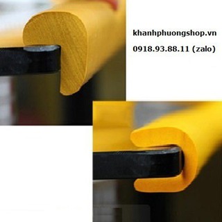 cuộn xốp bọc cạnh bàn