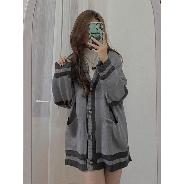 Cardigan hình gấu form rộng rãi