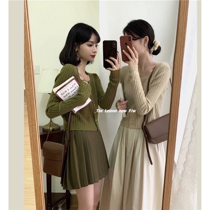 Áo len lông cừu dài tay cài cúc cổ vuông sang trọng