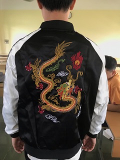 Áo bomber jacket thêu