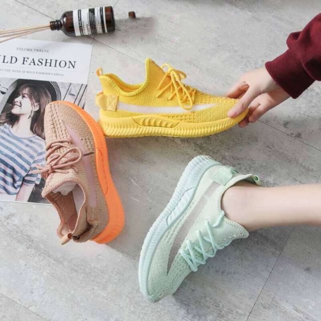 [GIÁ HỦY DIỆT]{HÓT HÓT HÓT}GIÀY THỂ THAO NỮ YEEZY 350 ĐẾ BÁNH SIÊU NHẸ HOT HÍT