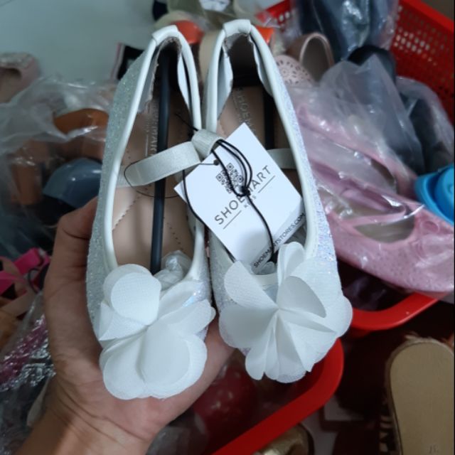 Combo giày của khách