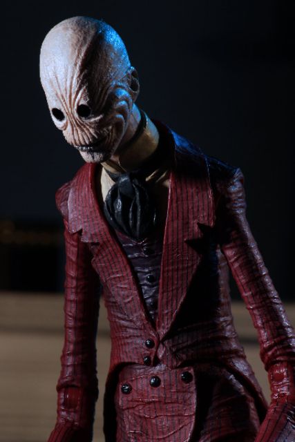 NECA Ultimate Crooked Man có sẵn