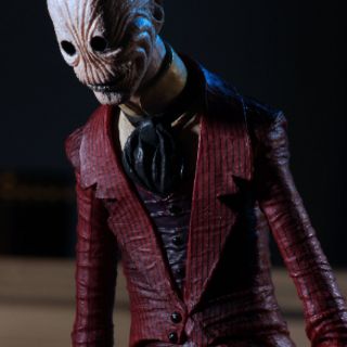 NECA Ultimate Crooked Man có sẵn