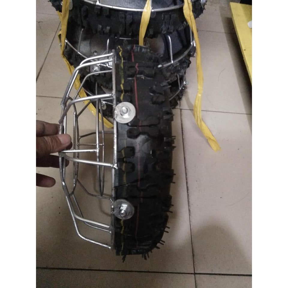 Máng ăn chống bới cho gà , chim bồ câu 30 cm