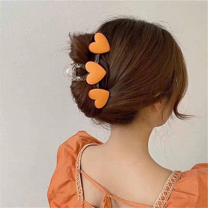 Kẹp Tóc Nhựa Acrylic Hình Trái Tim Màu Sắc Ngọt Ngào Phong Cách Nhật Bản Thời Trang Cho Nữ