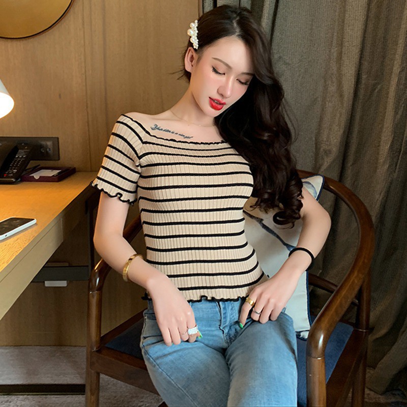 Áo dệt kim nữ trễ vai viền nhún