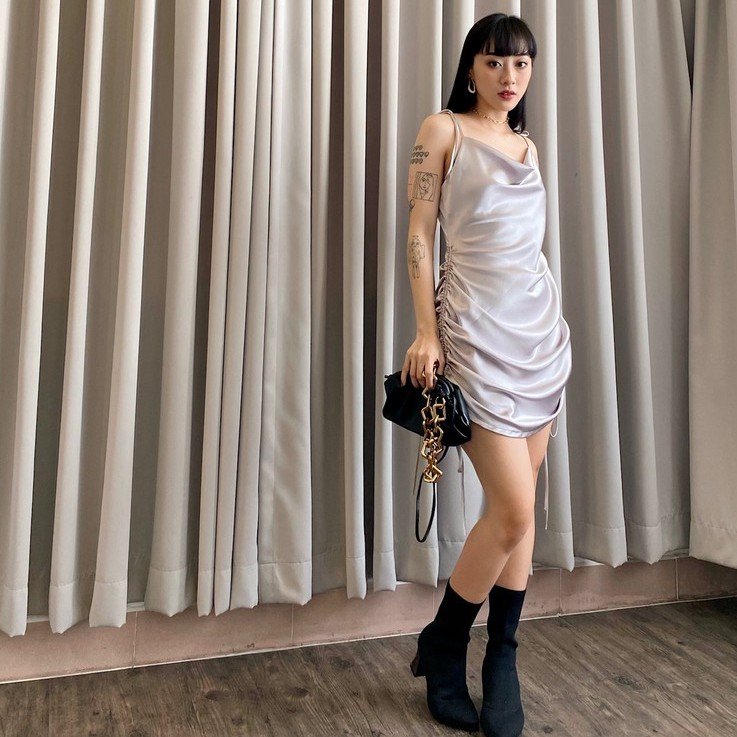 Đầm Lụa Nhún Body Cổ Đổ EDINI - D1311