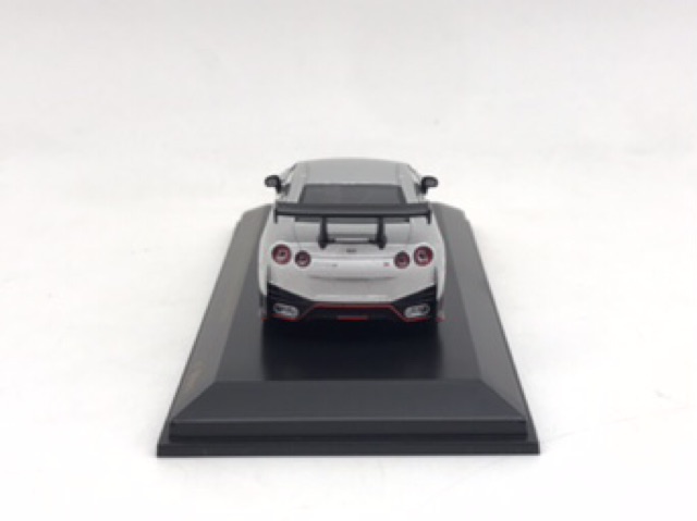 Xe Mô Hinh Nissan GT-R Nismo N Attack Package (R35) 2015 1:64 Car-Nel ( Bạc )