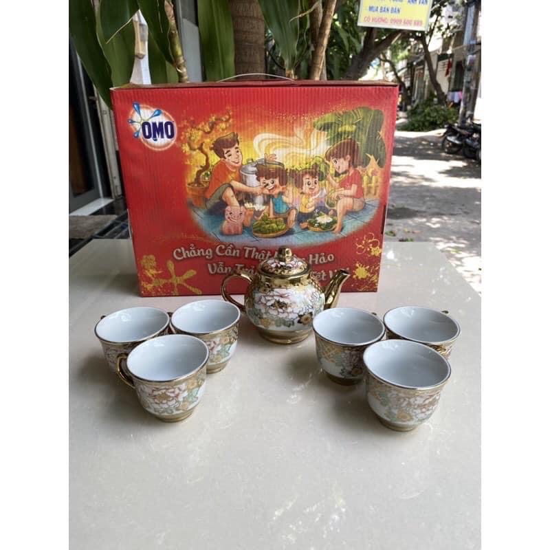 bộ ấm trà sứ có hoa văn - quà từ omo