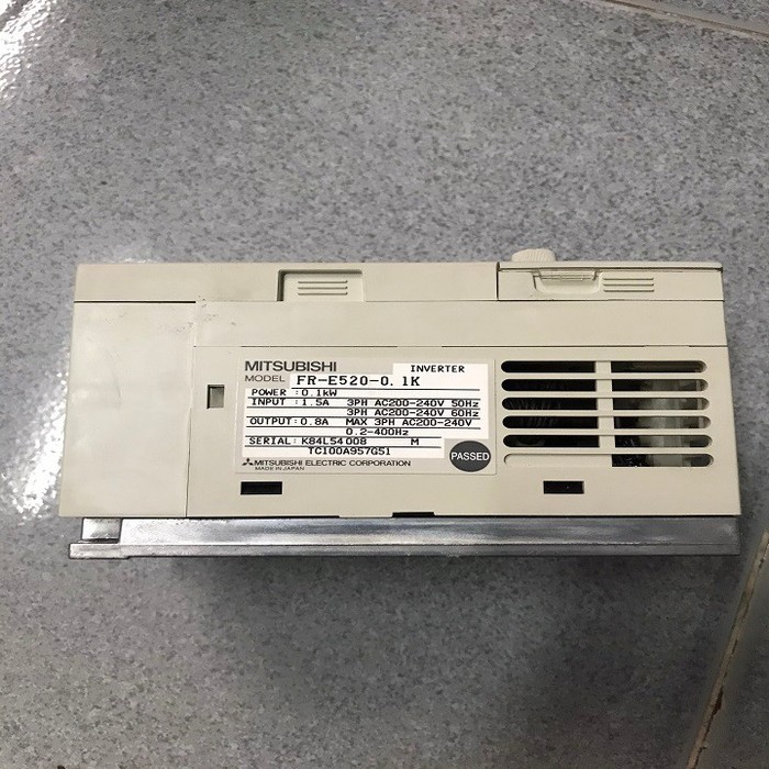FR-E520-0.1K Biến tần 1 pha hoặc 3 pha 220V 100W Mitsubishi