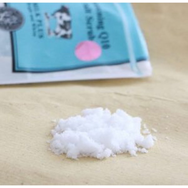 MUỐI TẨY TẾ BÀO CHẾT TOÀN THÂN SỮA BÒ WHITENING Q10 SALT SCRUB