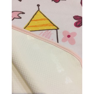 Miếng lót chống thấm Best Baby có đo chiều cao cho bé