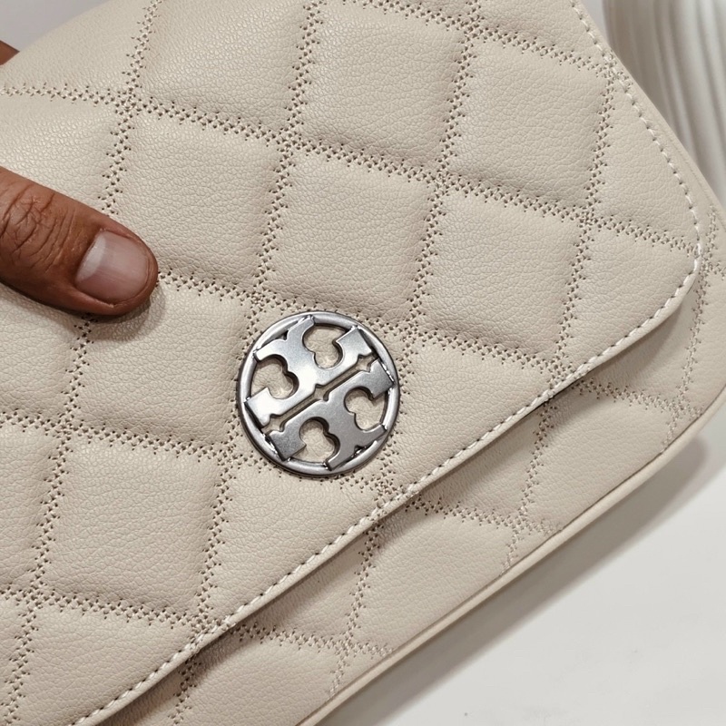 Túi xách Tory Burch Claret chần ô