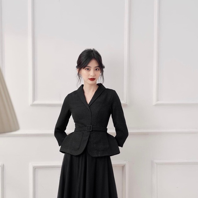 Áo vest Hoivu mới 100% size s màu đen