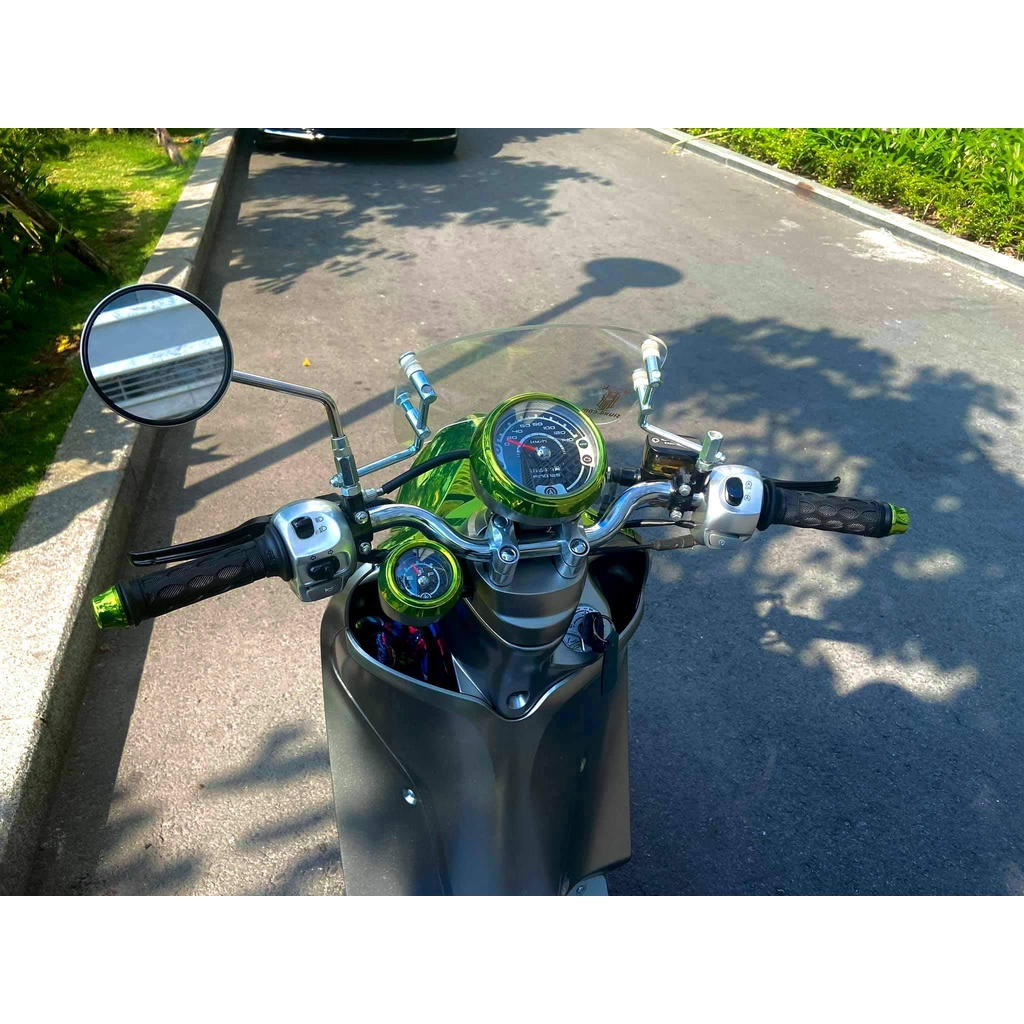 #13 Kính chắn gió Yamaha Cuxi