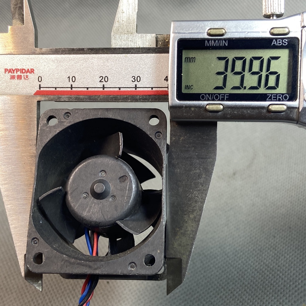 QUẠT 4 cm DELTA, 12V 0.68A. GIÓ MẠNH. GFB0412SHE