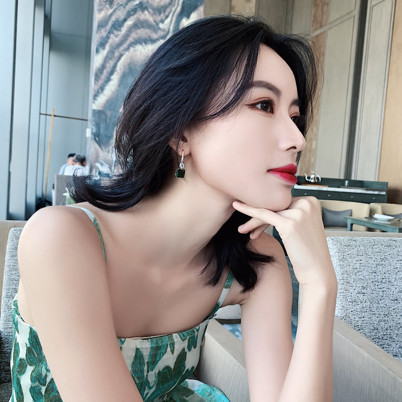 OIMG  Bông Tai Đính Ngọc Lục Bảo Nhân Tạo Hình Vuông Phong Cách Retro